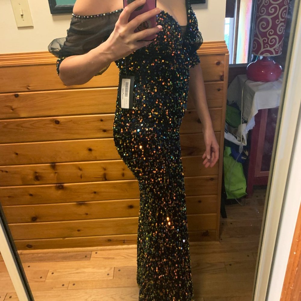 Super Sparkly Sequins Formal Gown with Mermaid Cut - Picture 4 of 6